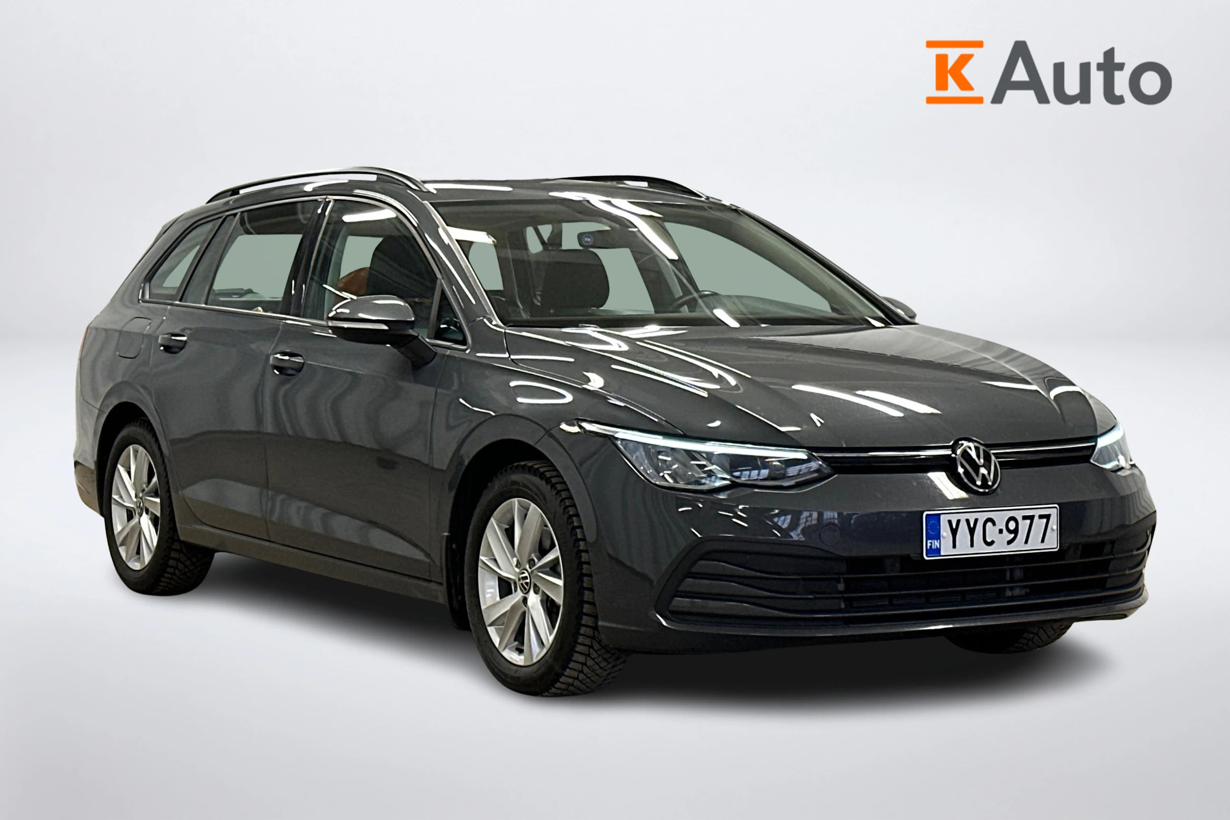 harmaa Volkswagen Golf 2024 kuva 1.