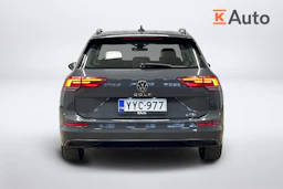 harmaa Volkswagen Golf 2024 kuva 4.