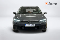 harmaa Volkswagen Golf 2024 kuva 5.
