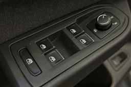 harmaa Volkswagen Golf 2024 kuva 20.