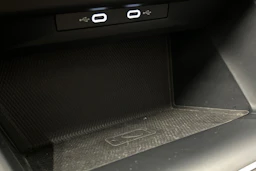 harmaa Volkswagen Golf 2024 kuva 23.