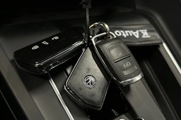 harmaa Volkswagen Golf 2024 kuva 37.