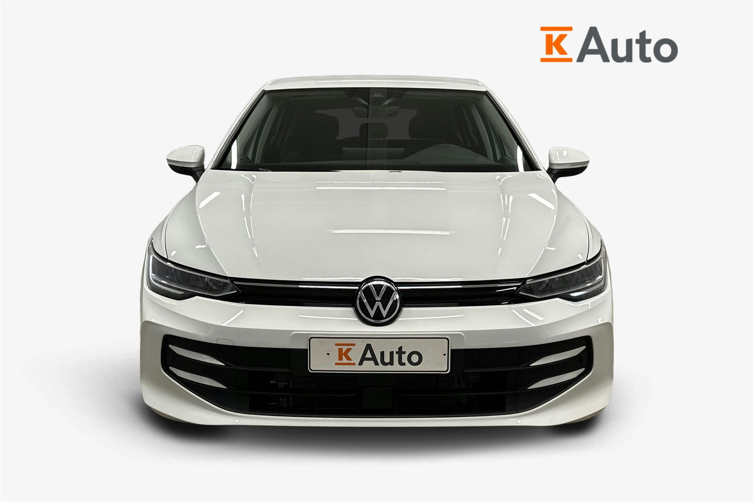 valkoinen Volkswagen Golf 2025 kuva 5.