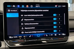 valkoinen Volkswagen Golf 2025 kuva 26.