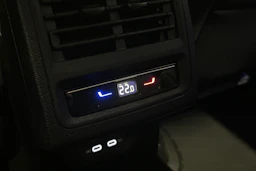 musta Volkswagen Golf 2025 kuva 16.