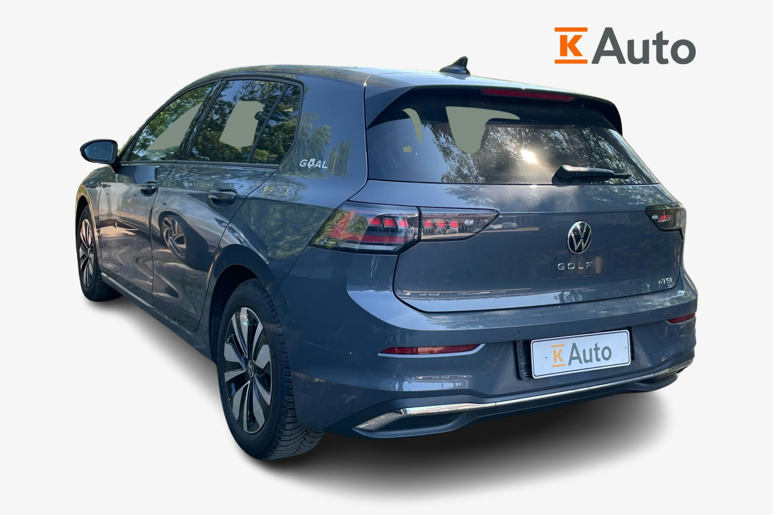 harmaa Volkswagen Golf 2025 kuva 2.
