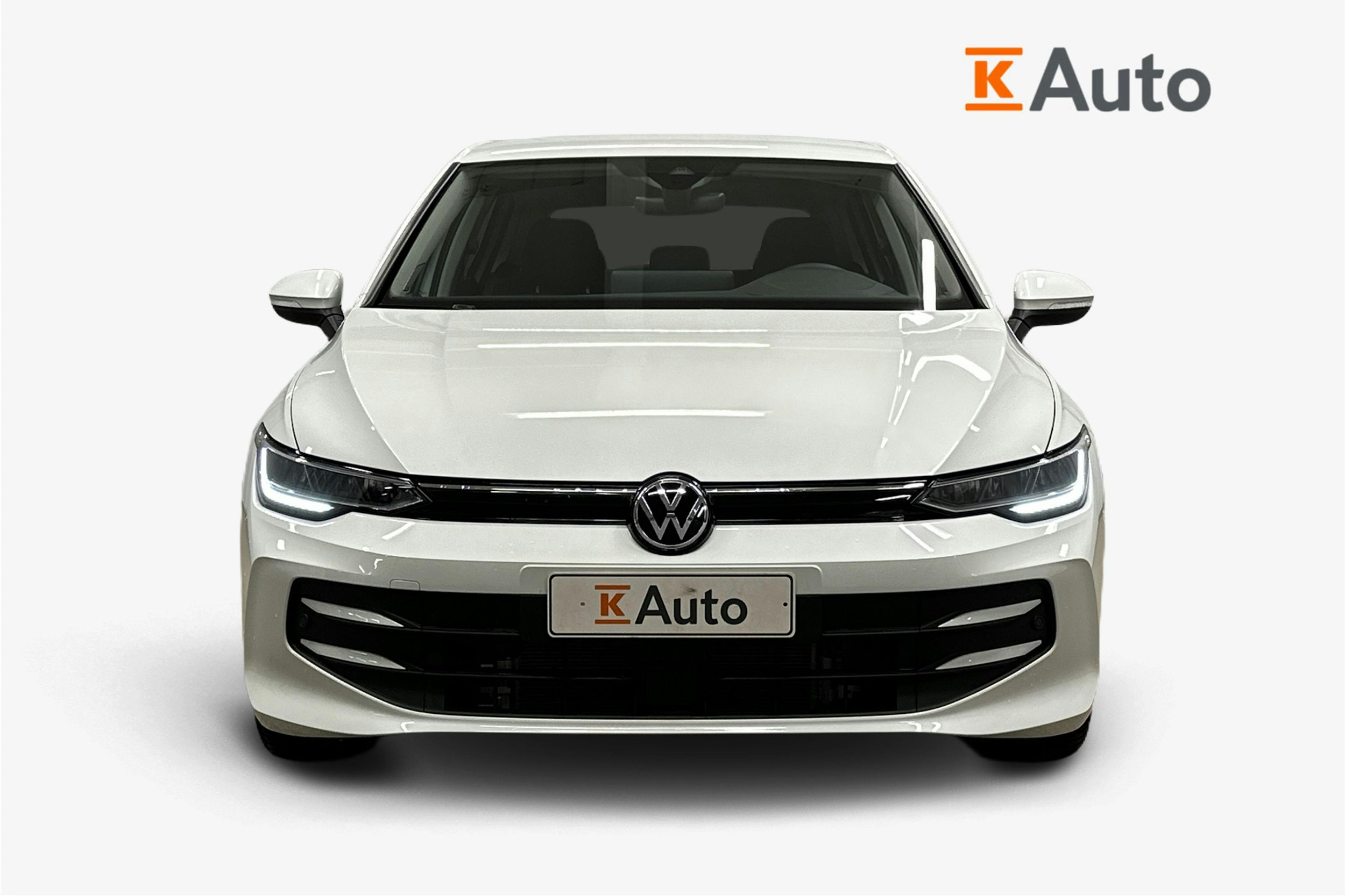 valkoinen Volkswagen Golf 2025 kuva 5.