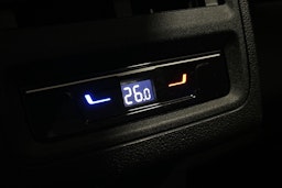 valkoinen Volkswagen Golf 2025 kuva 15.