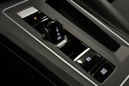 sininen Volkswagen Golf 2025 kuva 27.