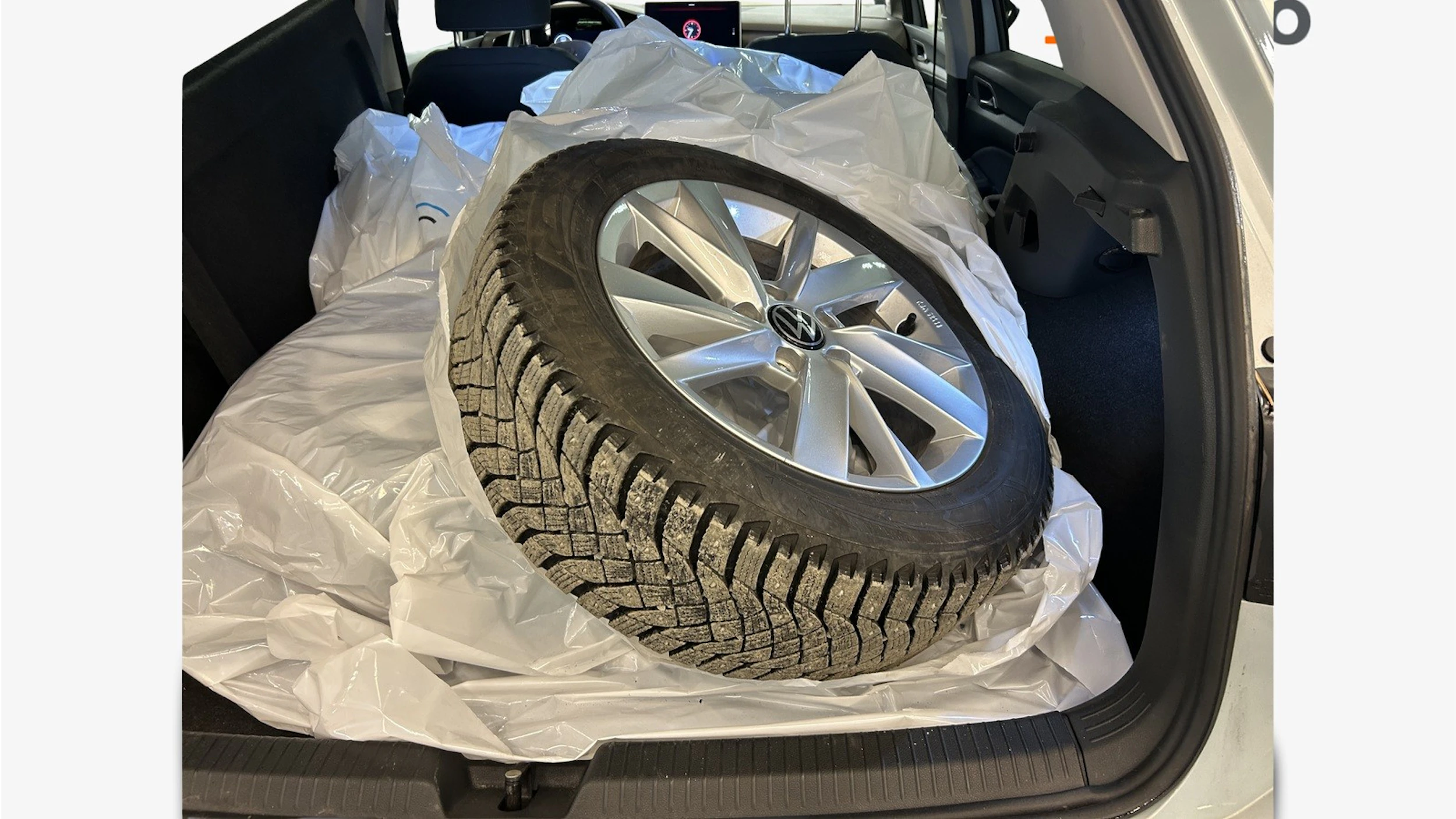 met. sininen Volkswagen Golf 2025 kuva 7.