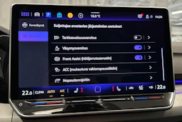sininen Volkswagen Golf 2025 kuva 25.