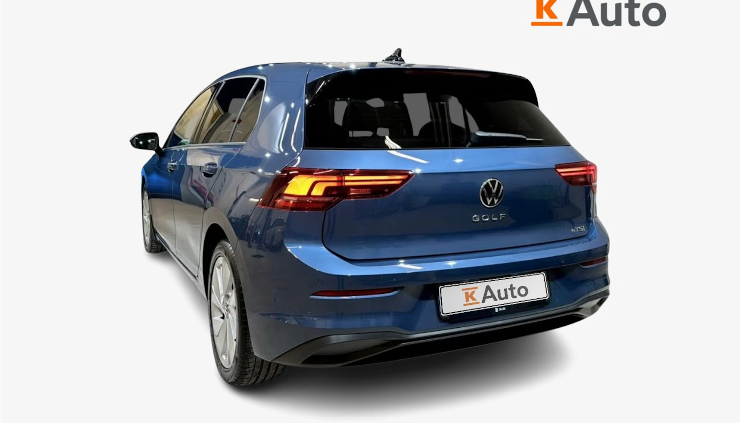 sininen Volkswagen Golf 2025 kuva 2.