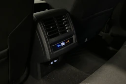 sininen Volkswagen Golf 2025 kuva 20.