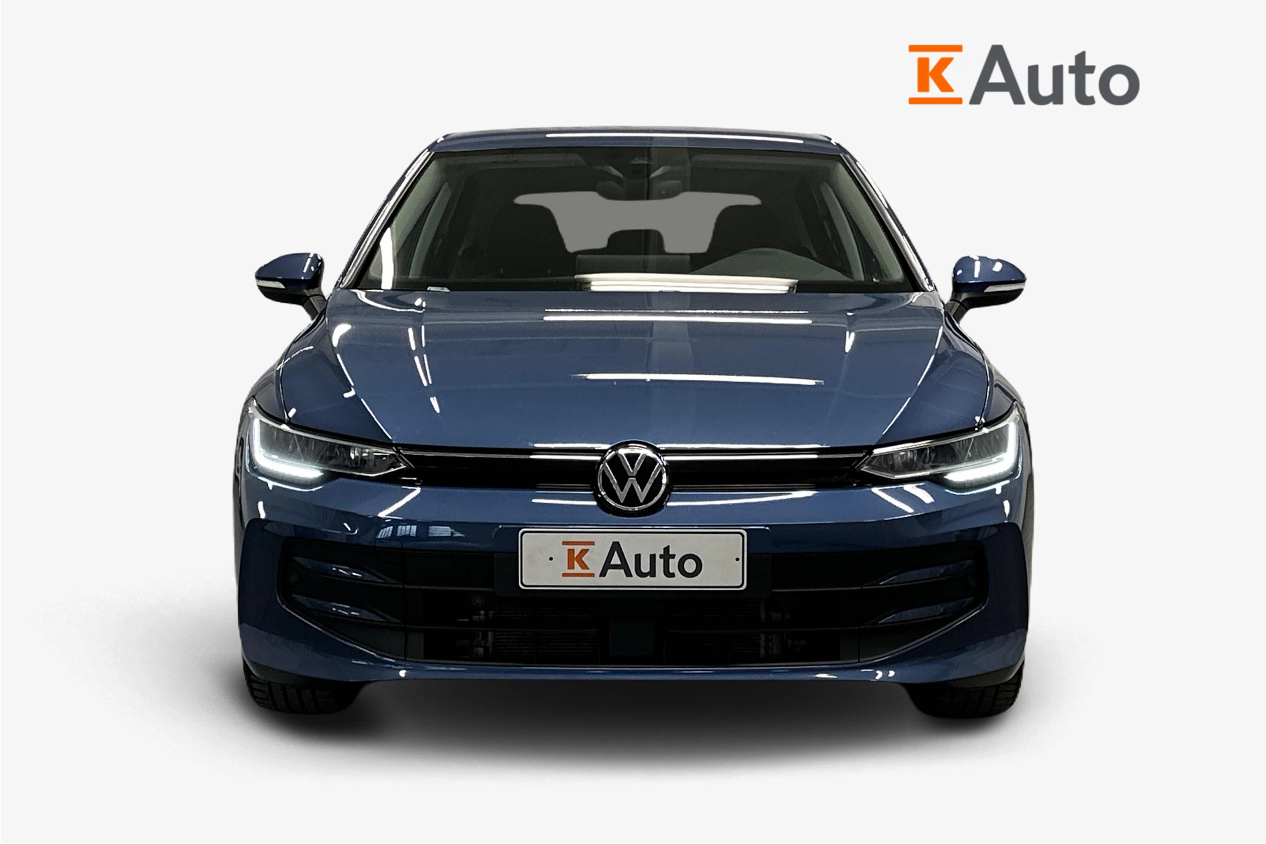 sininen Volkswagen Golf 2025 kuva 5.