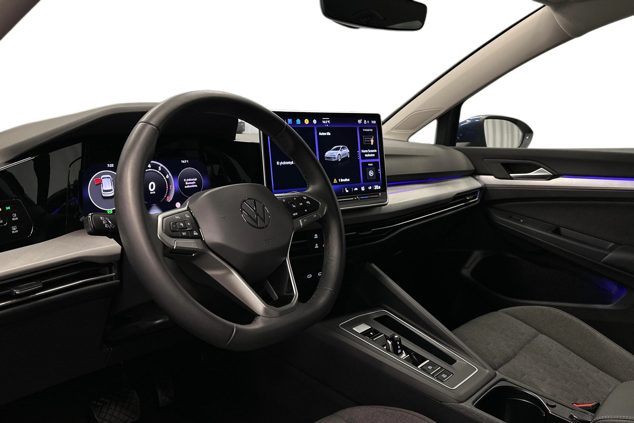 sininen Volkswagen Golf 2025 kuva 8.
