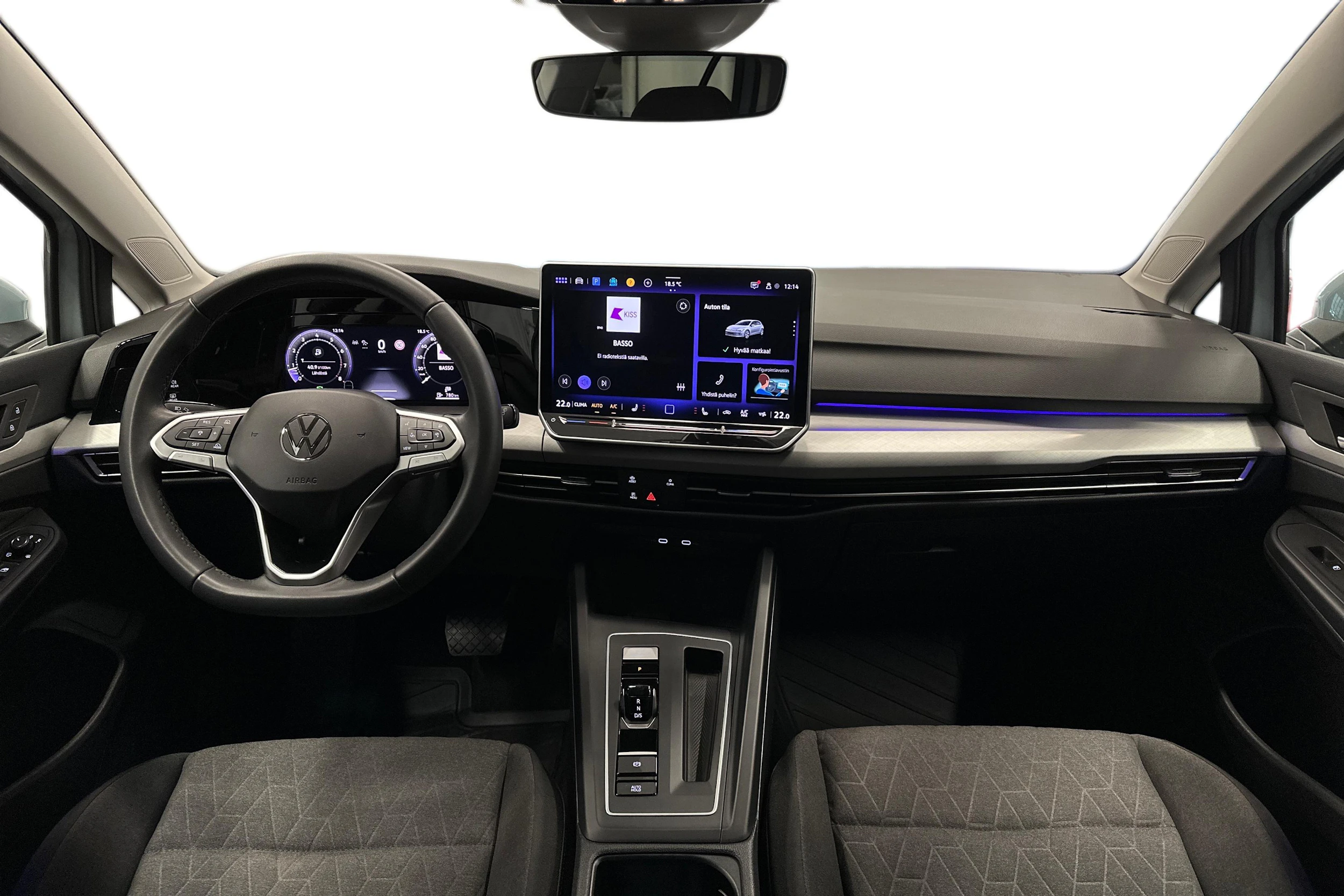 sininen Volkswagen Golf 2025 kuva 9.