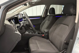 sininen Volkswagen Golf 2025 kuva 17.