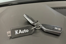 sininen Volkswagen Golf 2025 kuva 29.