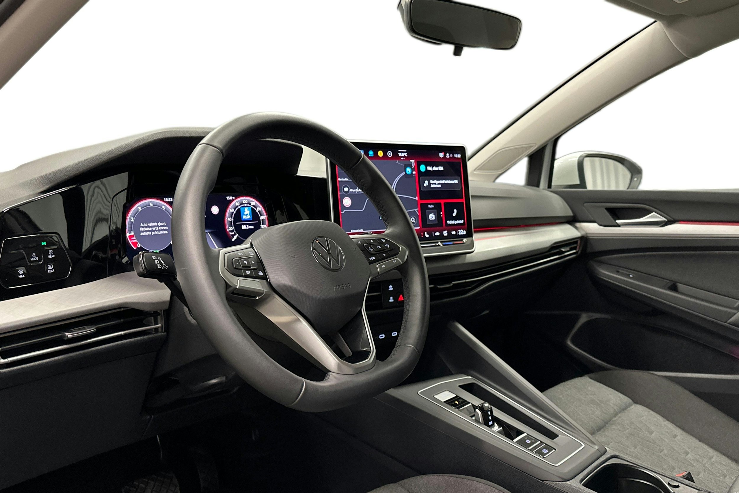 valkoinen Volkswagen Golf 2025 kuva 7.