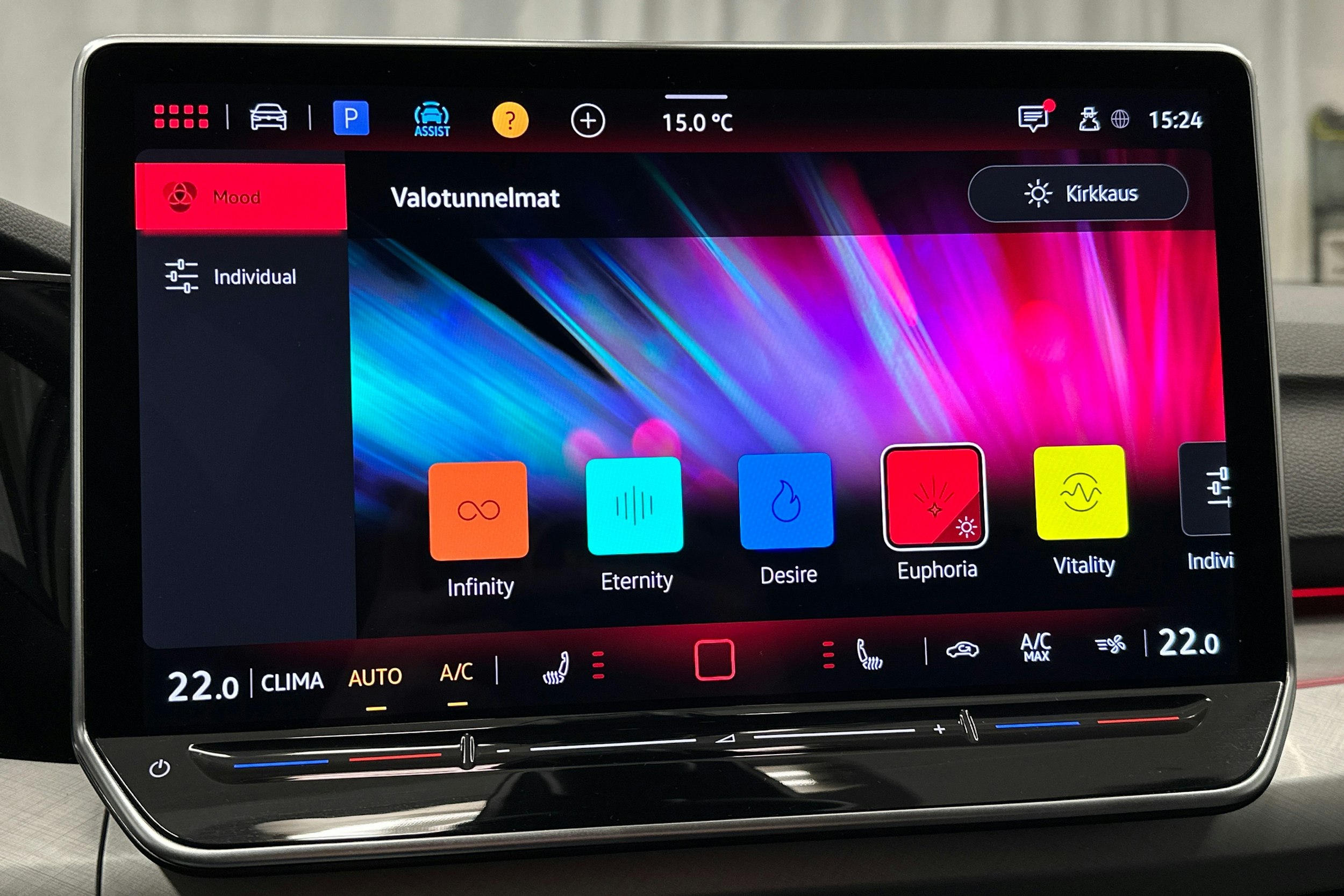 valkoinen Volkswagen Golf 2025 kuva 25.