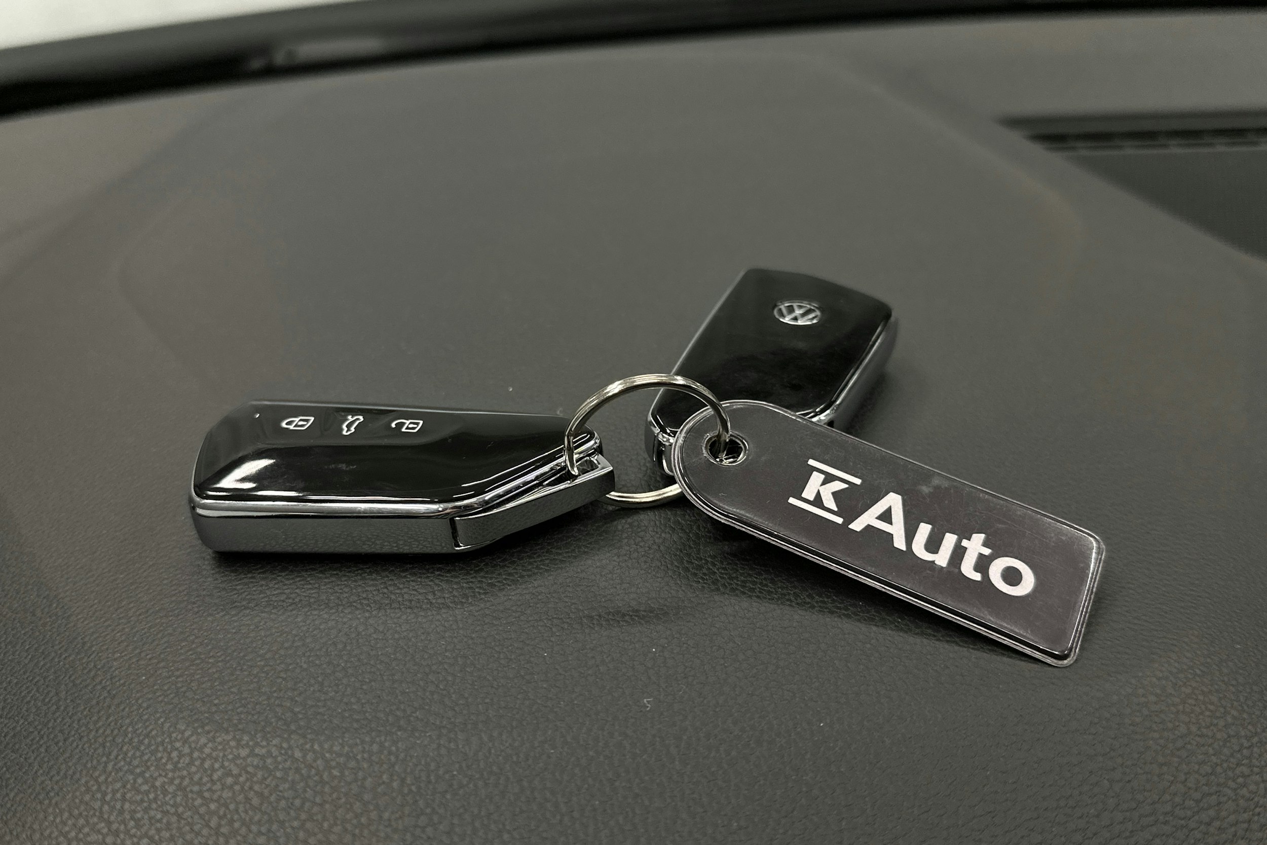 valkoinen Volkswagen Golf 2025 kuva 27.