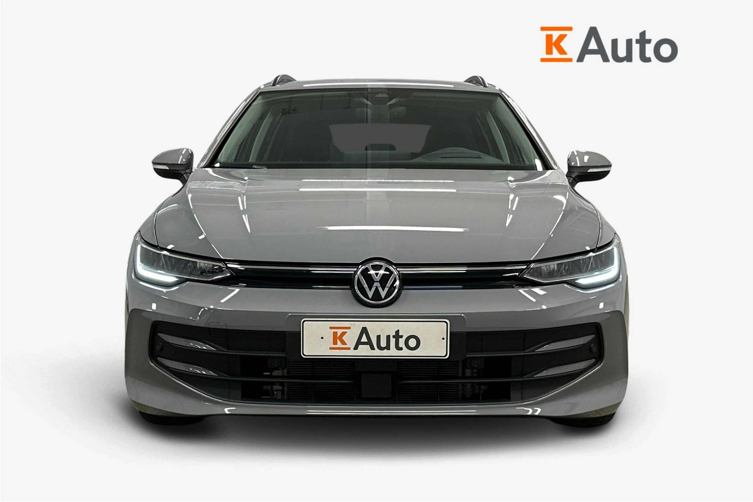 harmaa Volkswagen Golf 2025 kuva 5.