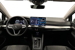 harmaa Volkswagen Golf 2025 kuva 9.