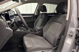harmaa Volkswagen Golf 2025 kuva 16.