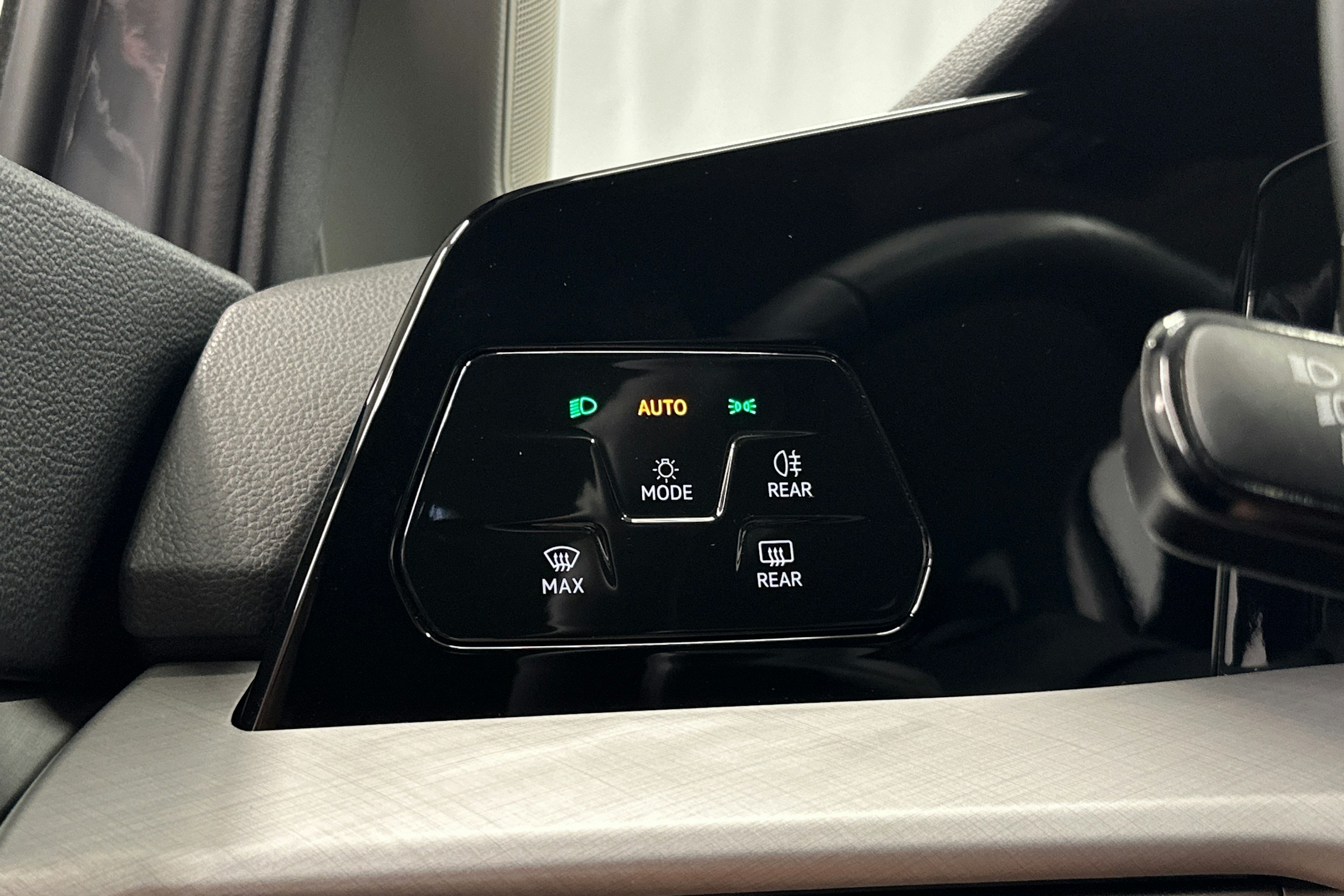harmaa Volkswagen Golf 2025 kuva 32.
