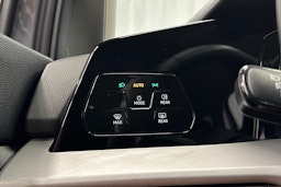 harmaa Volkswagen Golf 2025 kuva 32.