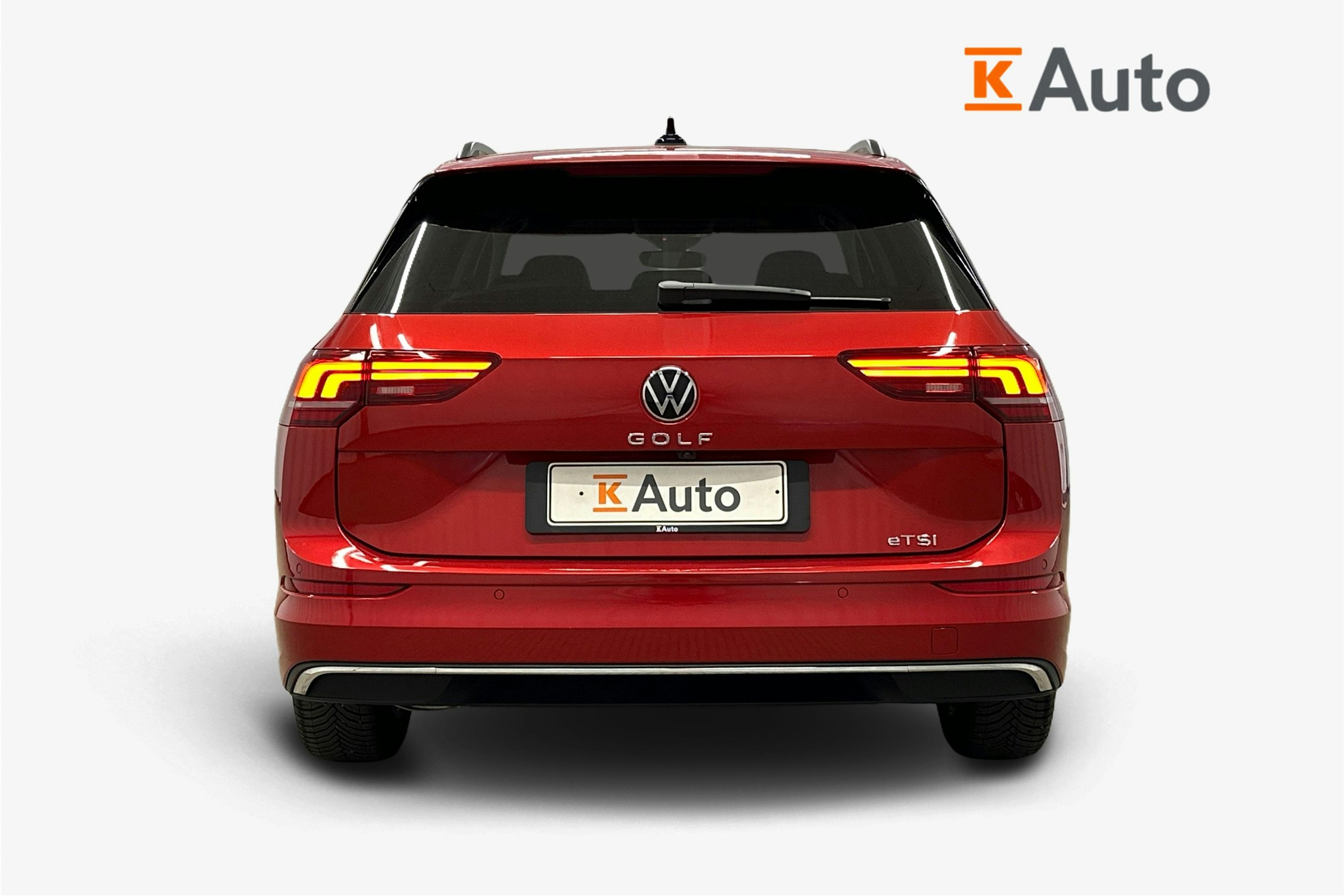 punainen Volkswagen Golf 2025 kuva 3.