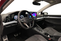 punainen Volkswagen Golf 2025 kuva 7.