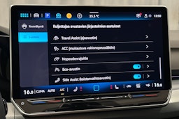 punainen Volkswagen Golf 2025 kuva 26.