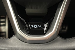 sininen Volkswagen Golf 2025 kuva 20.