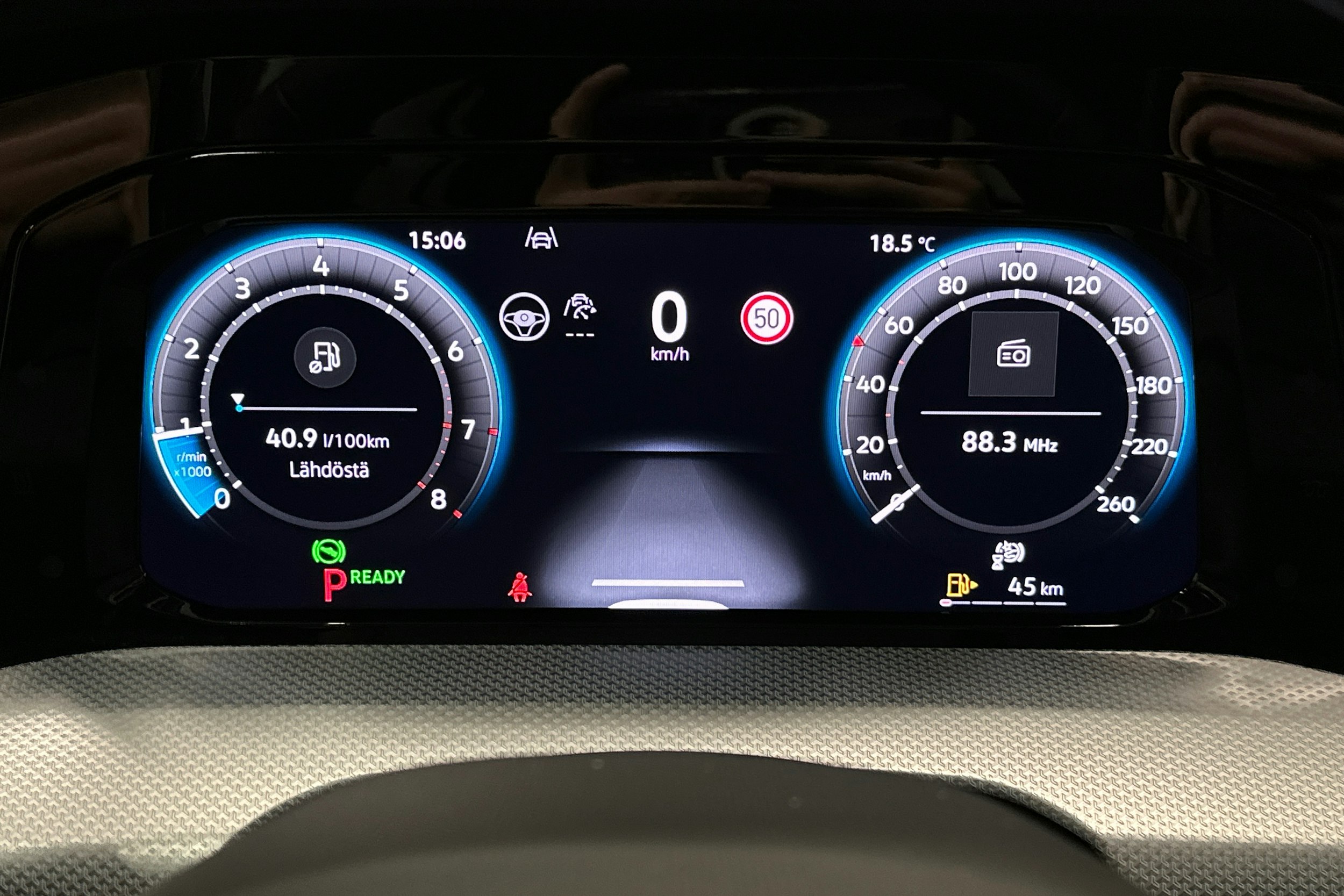 sininen Volkswagen Golf 2025 kuva 21.