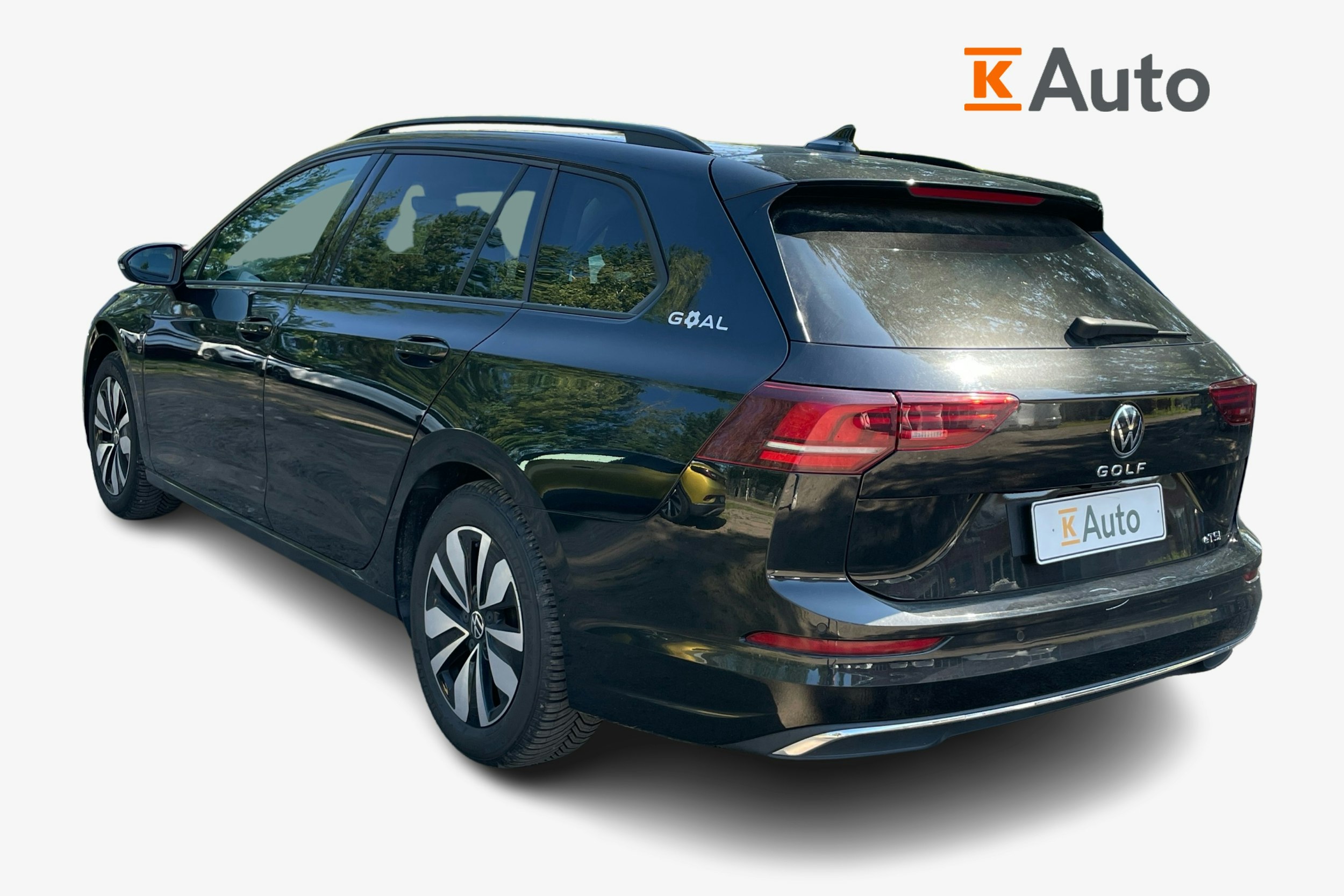 musta Volkswagen Golf 2025 kuva 2.