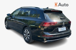 musta Volkswagen Golf 2025 kuva 2.