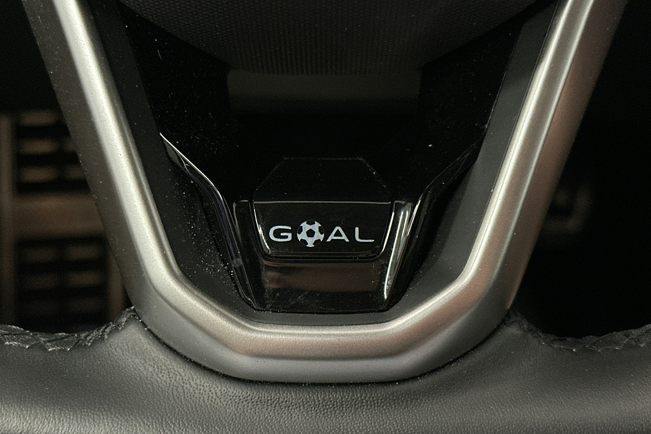 musta Volkswagen Golf 2025 kuva 21.