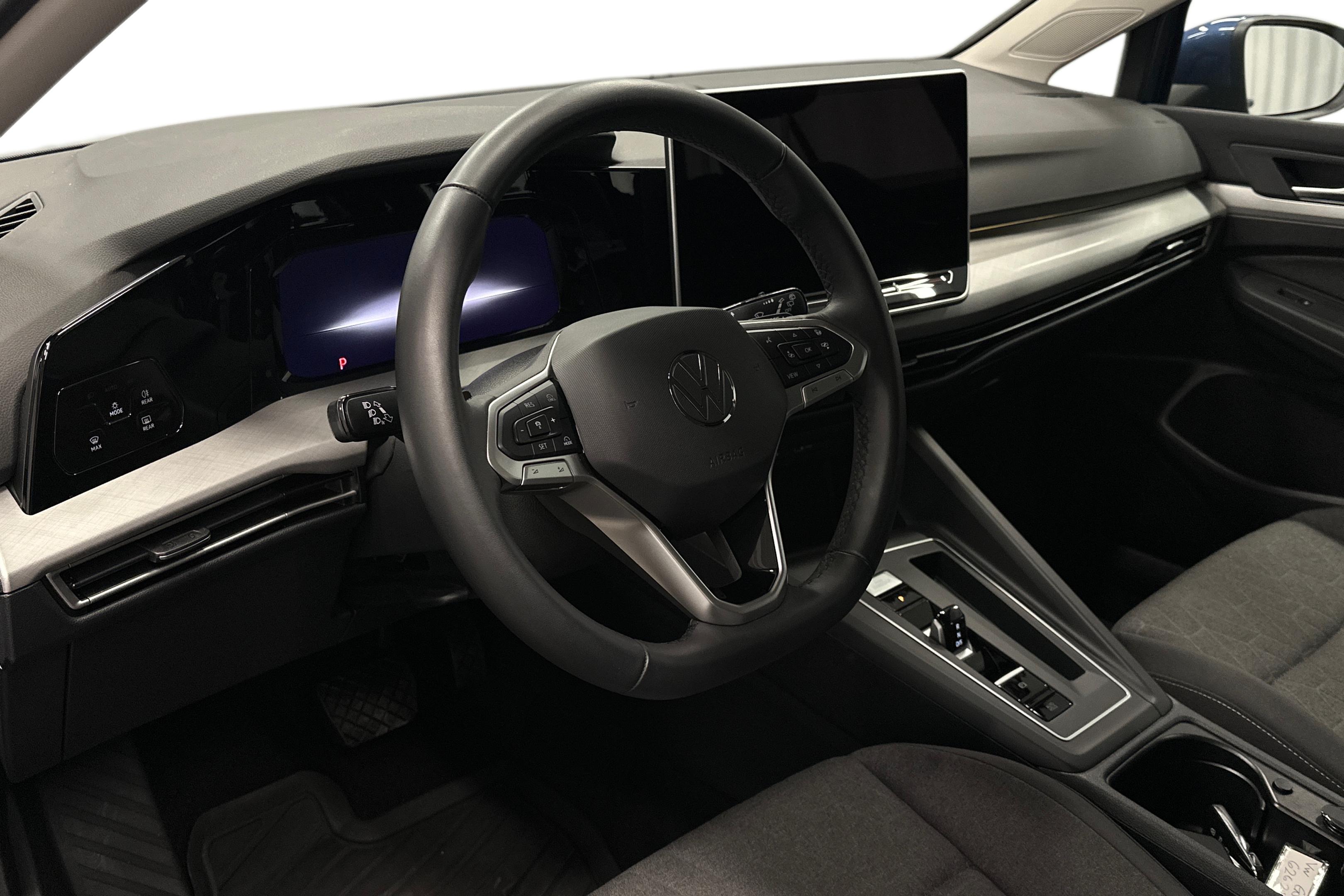 Volkswagen Golf 2025, photo 6/34