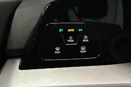 sininen Volkswagen Golf 2025 kuva 15.