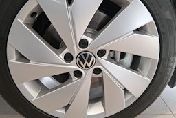 met. harmaa Volkswagen Golf 2025 kuva 9.