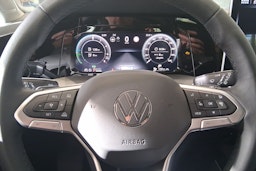 met. harmaa Volkswagen Golf 2025 kuva 11.
