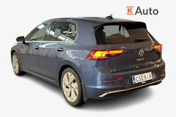 sininen Volkswagen Golf 2025 kuva 2.