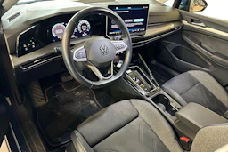sininen Volkswagen Golf 2025 kuva 3.
