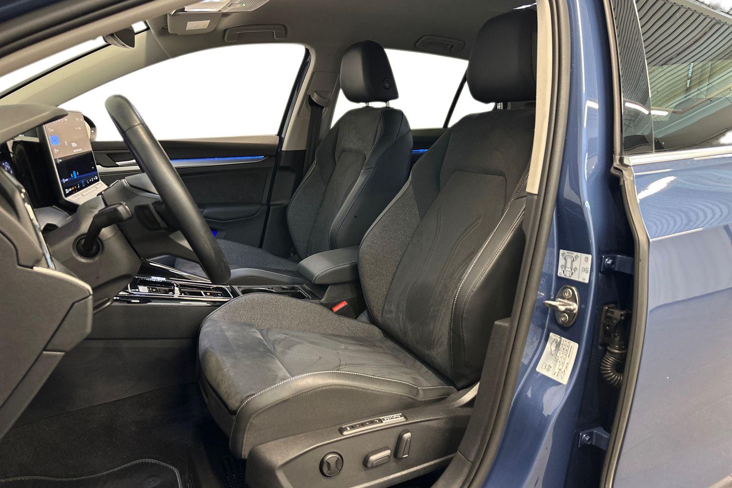 Volkswagen Golf 2025, photo 7/29