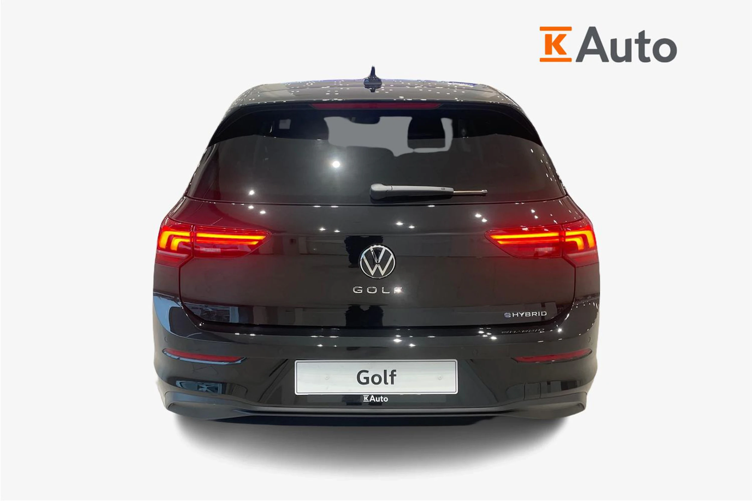 musta Volkswagen Golf 2025 kuva 3.