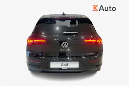 musta Volkswagen Golf 2025 kuva 3.