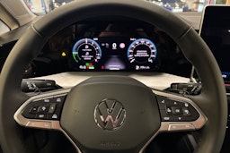 met. harmaa Volkswagen Golf 2025 kuva 8.