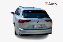 harmaa Volkswagen Golf 2025 kuva 3.