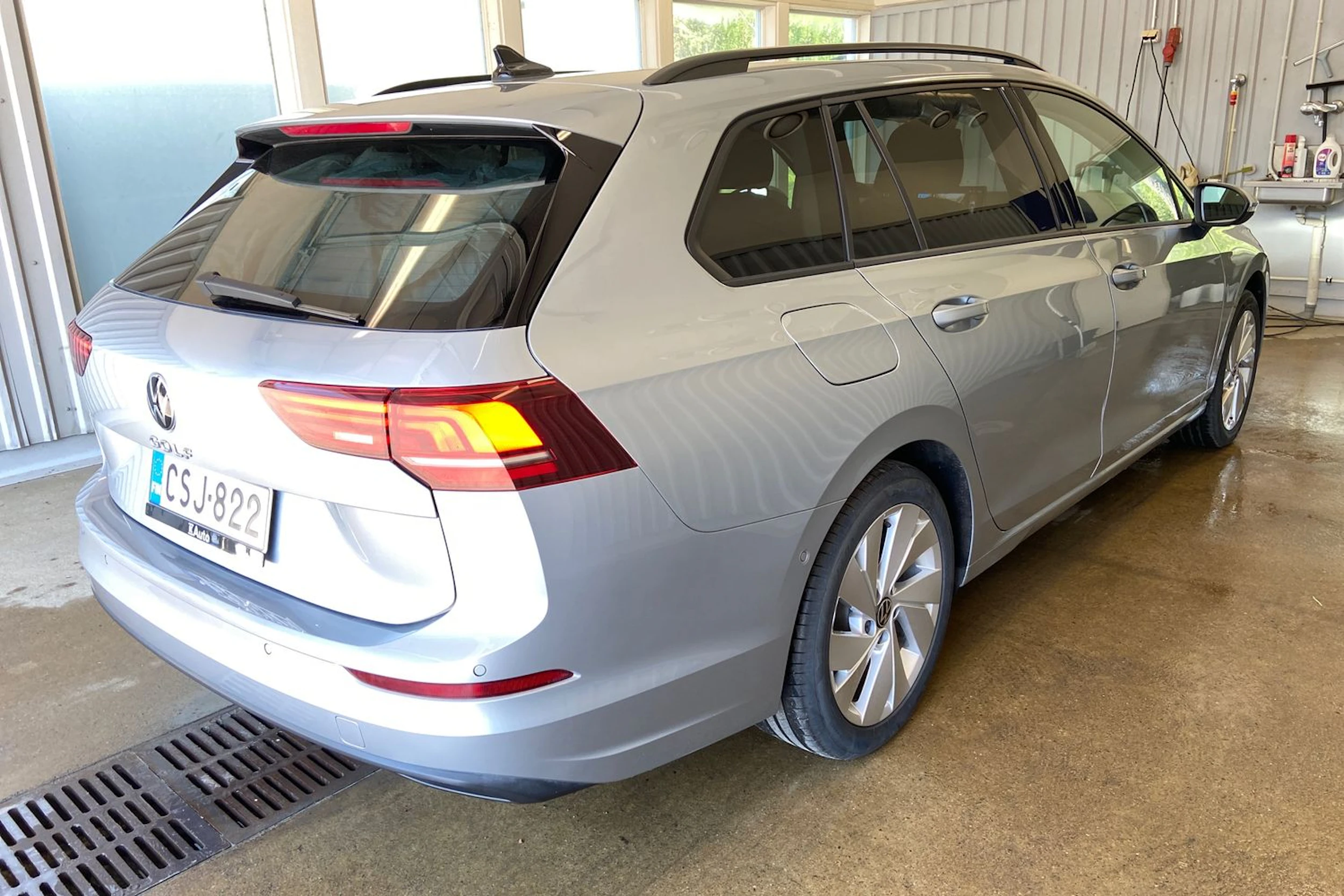 harmaa Volkswagen Golf 2025 kuva 14.